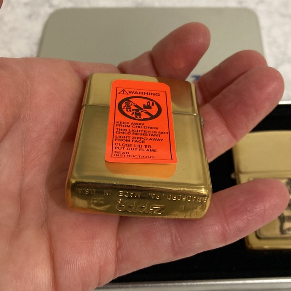 Zippo lighters Korean War Veterans vintage collectors set in tin - Picture 6 of 13